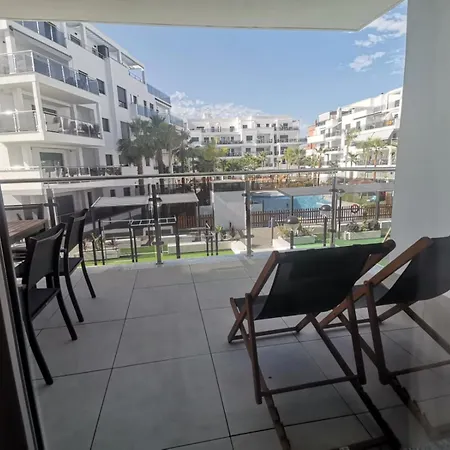 Playa & Golf Deluxe En Playa Granada モトリル